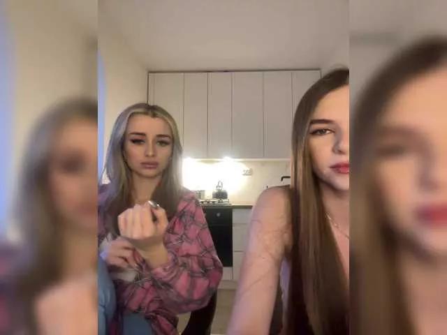 EmilyandMira from BongaCams