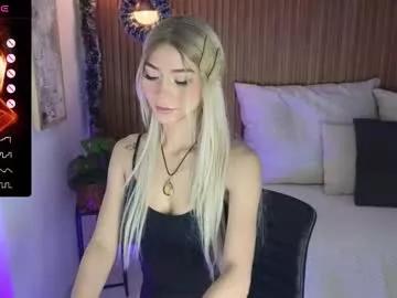 amelieaxie model from Chaturbate