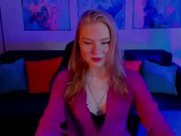 Live streaming joy: Improve your typing skills with these steaming hot slutz, and dive into the mesmerizing world of nude persuasion.