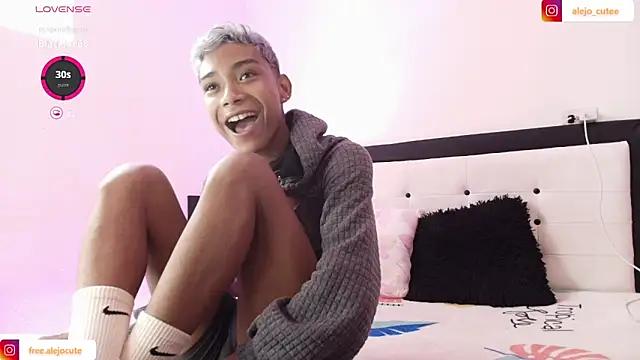 alejo_cute from StripChat is Freechat