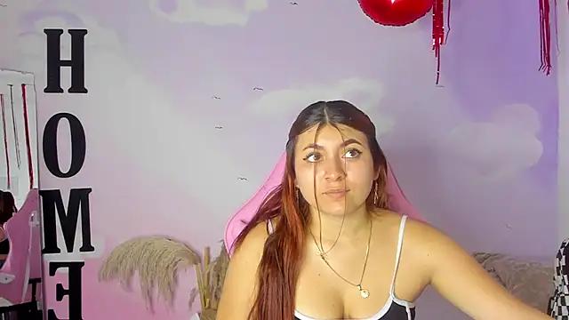 carolayrosse from StripChat is Freechat