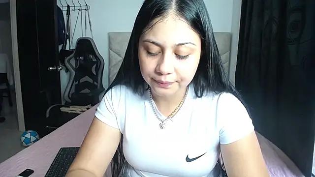 catalinaswett from StripChat is Freechat