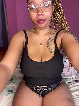 CreamyBerryy from StripChat is Freechat