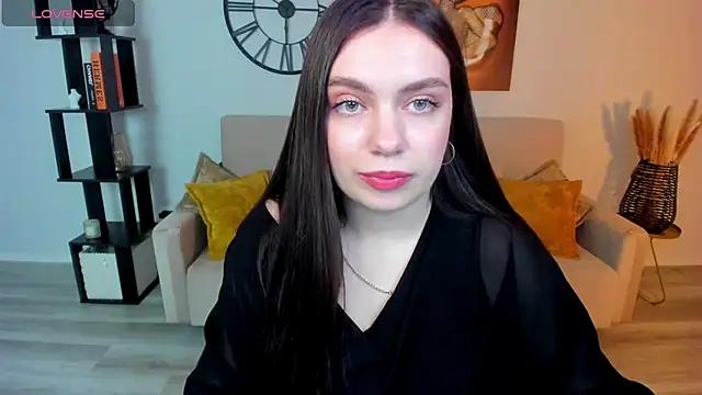 DaniellaLovely from StripChat is Freechat