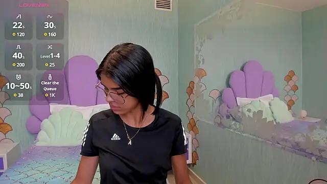 Isa_little4u from StripChat is Freechat