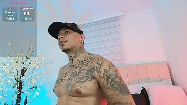 JosephKing_ from StripChat is Freechat