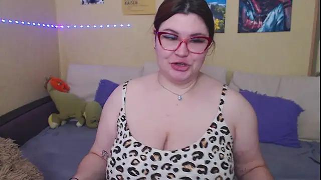 JuliaKeln from StripChat is Freechat