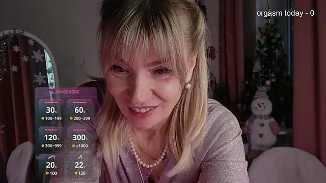 JuliaVilnet from StripChat is Freechat