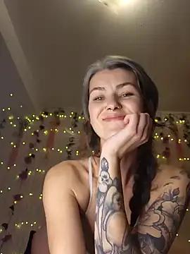 Lilmissvyx from StripChat is Freechat