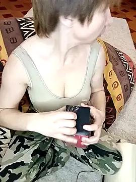 LoveMiki from StripChat is Freechat