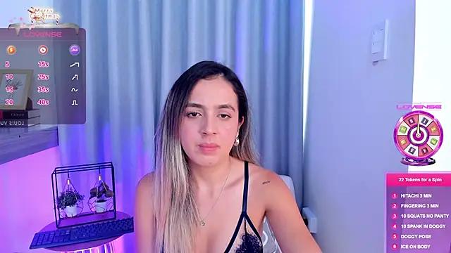 Lucyortiz_ from StripChat is Freechat