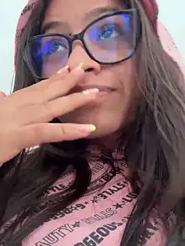 Luna_cute_2 from StripChat is Freechat