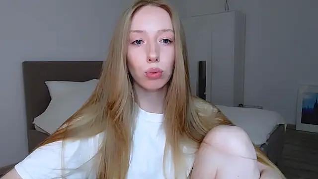 Luna_insniity from StripChat is Freechat