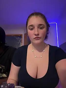 MarcusAndMarissa4ev from StripChat is Freechat