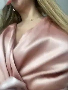 Mary_ivett from StripChat is Freechat