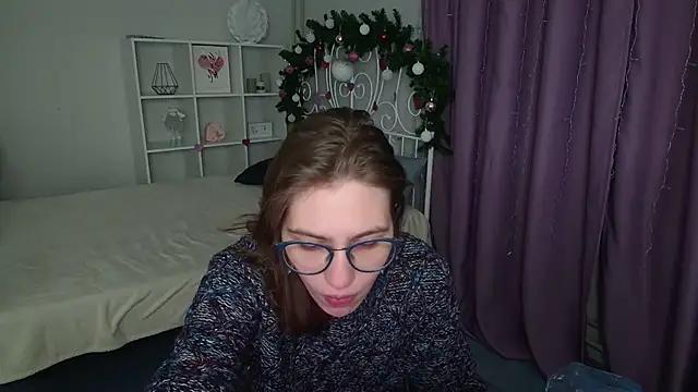 MaryyMiller from StripChat is Freechat