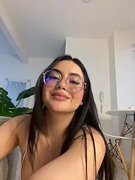 montmariana from StripChat is Freechat