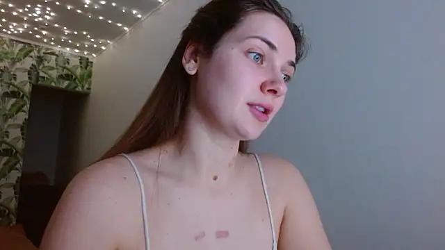 Olivia_shine from StripChat is Freechat