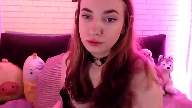 RoseBerri from StripChat is Freechat