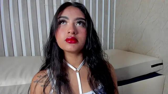 sabrinahimss from StripChat is Freechat