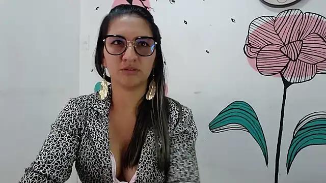 Skarleth_horny from StripChat is Freechat