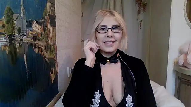 sweet_raspberry from StripChat is Freechat