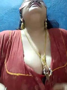 tamilthanushri from StripChat is Freechat