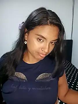 victoria_roussee from StripChat is Freechat