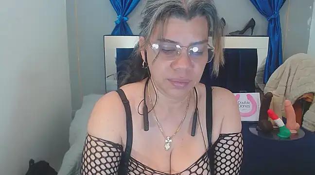 vikyadams from StripChat is Freechat