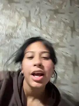 lynn9000 on StripChat 